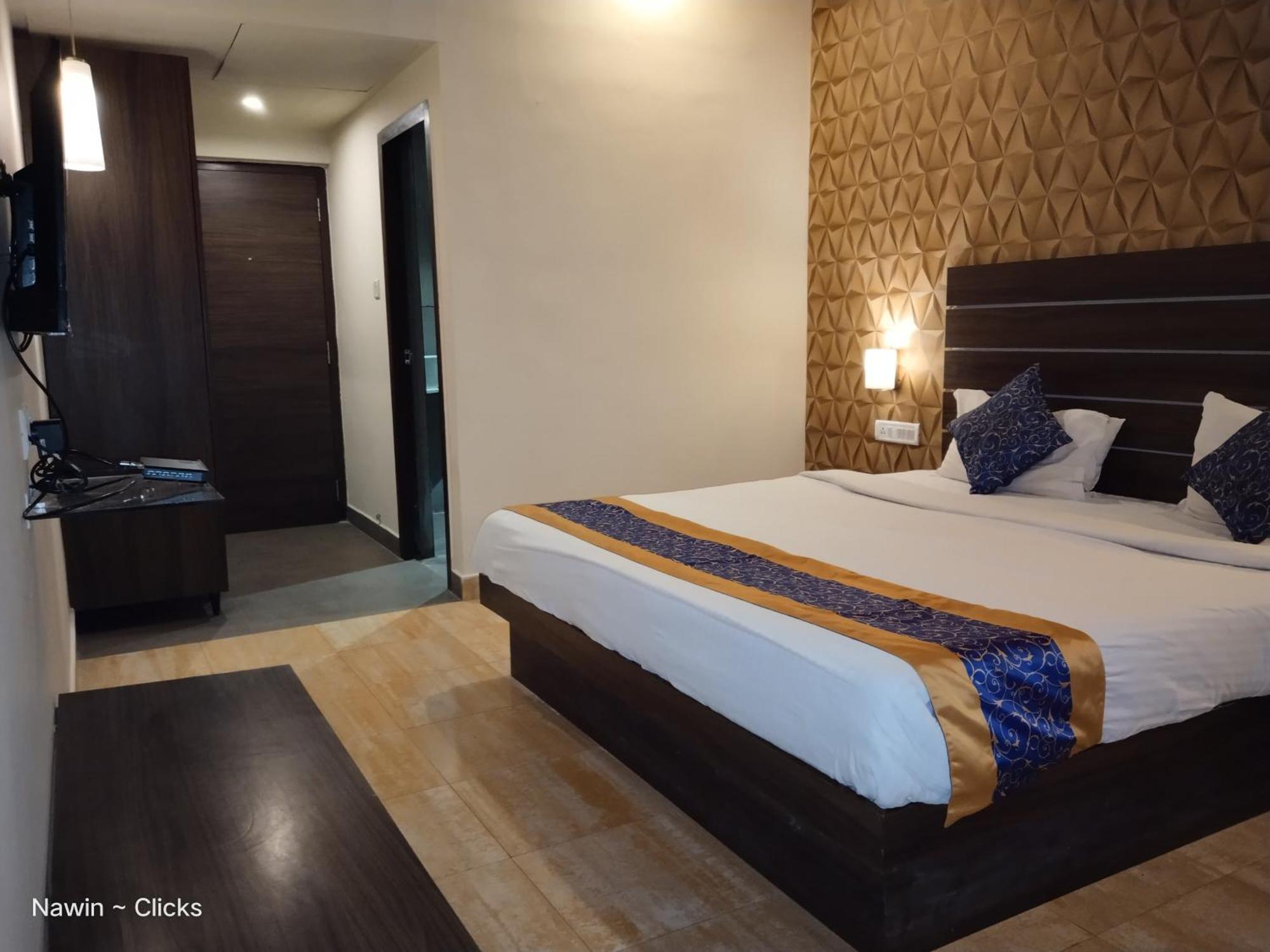 Redfox Hotel- Aminjikarai Chennai Dış mekan fotoğraf