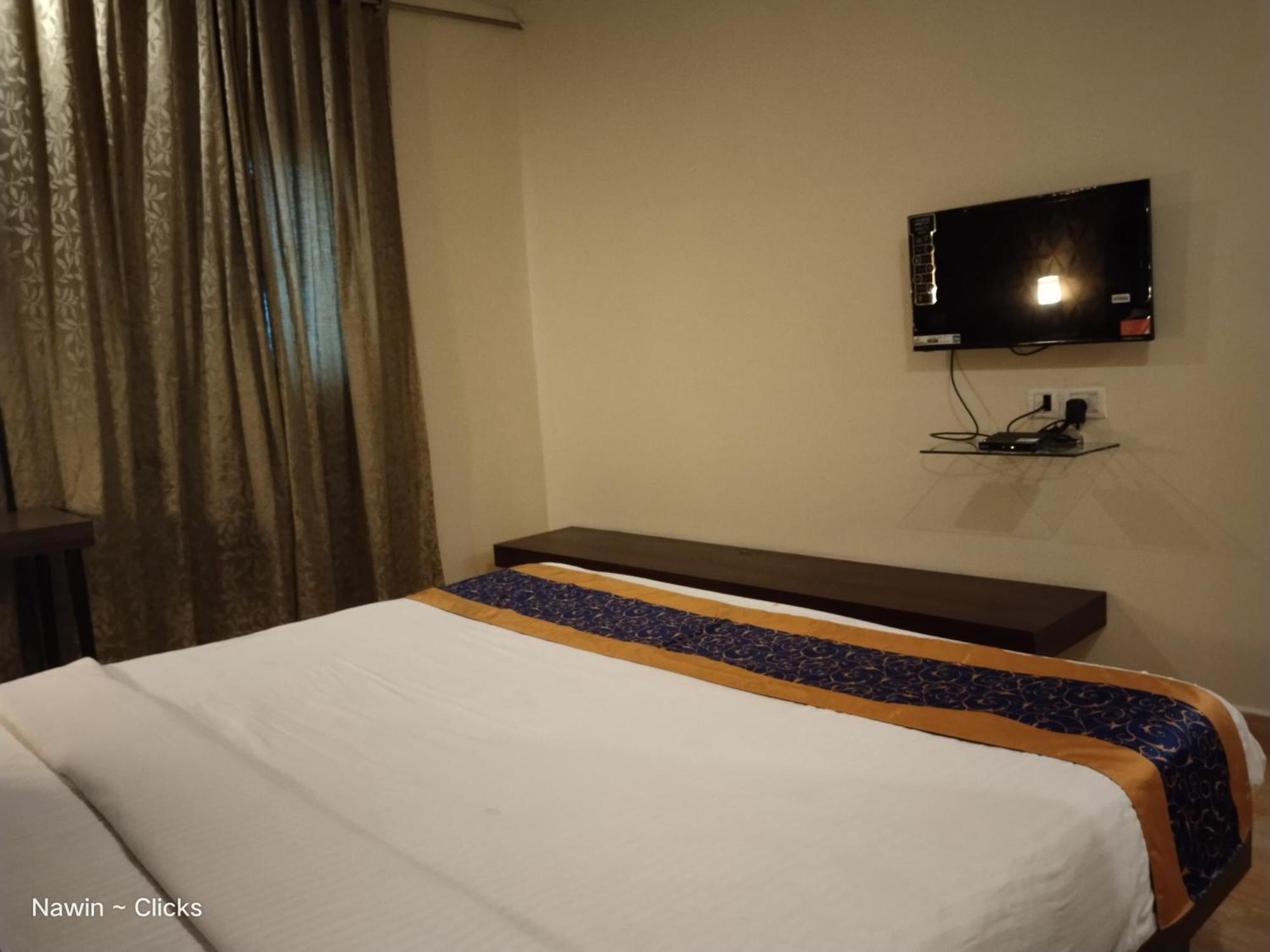 Redfox Hotel- Aminjikarai Chennai Dış mekan fotoğraf
