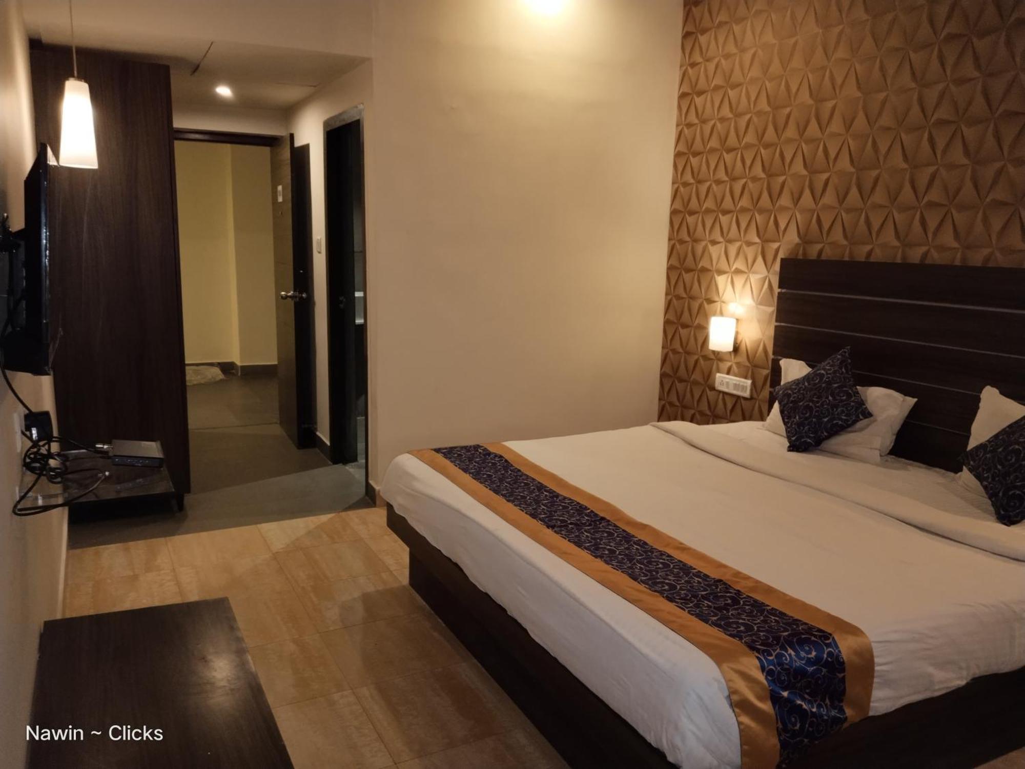 Redfox Hotel- Aminjikarai Chennai Dış mekan fotoğraf