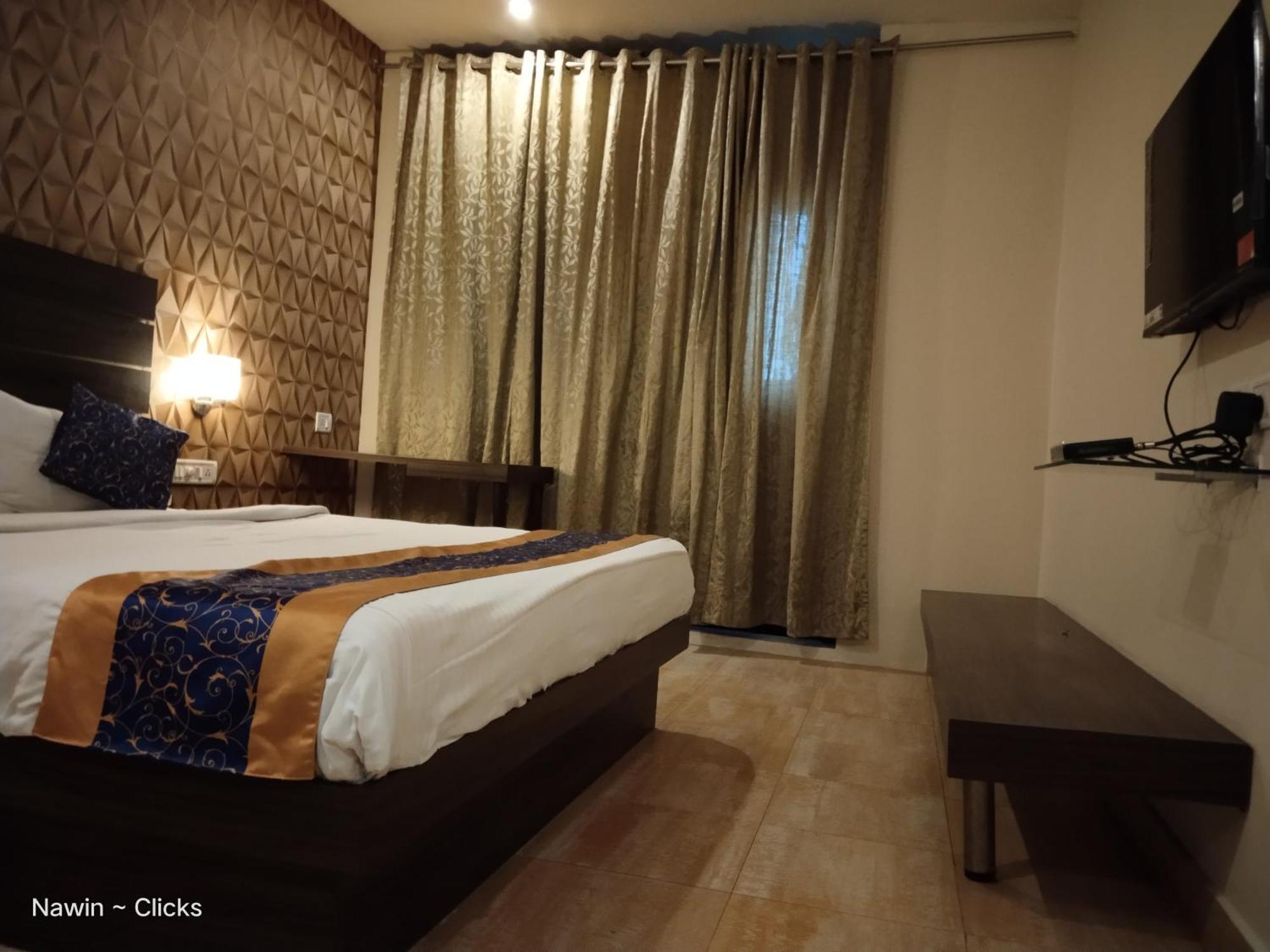 Redfox Hotel- Aminjikarai Chennai Dış mekan fotoğraf